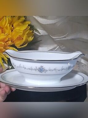 Noritake White and Silver Gravy Boat with Floral Motif